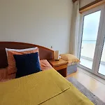 Apartamento Em Frente Ao Mar Nazaré